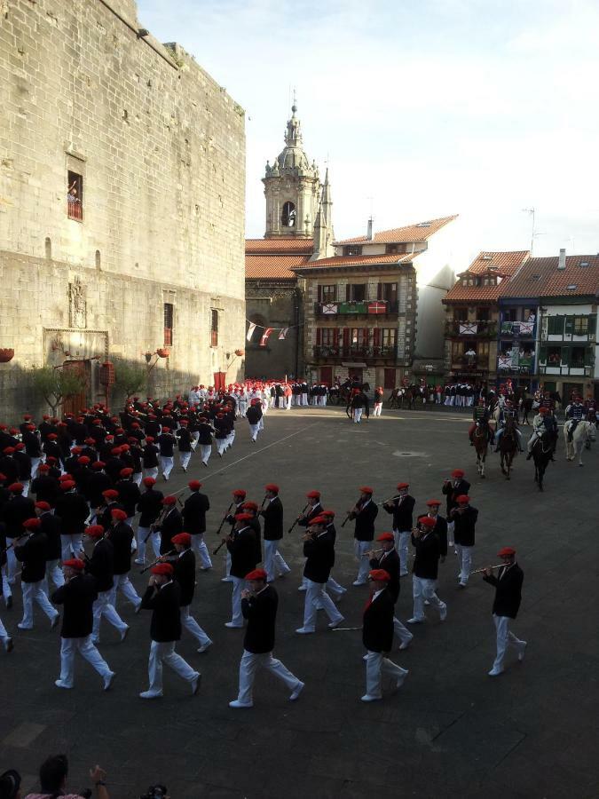 Hostal Zaragoza Hondarribia Exterior photo